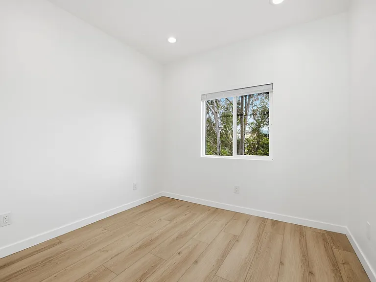 6414 Cleo St — Photo 17