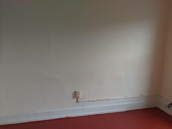 4th image of 412 McDowell Ave