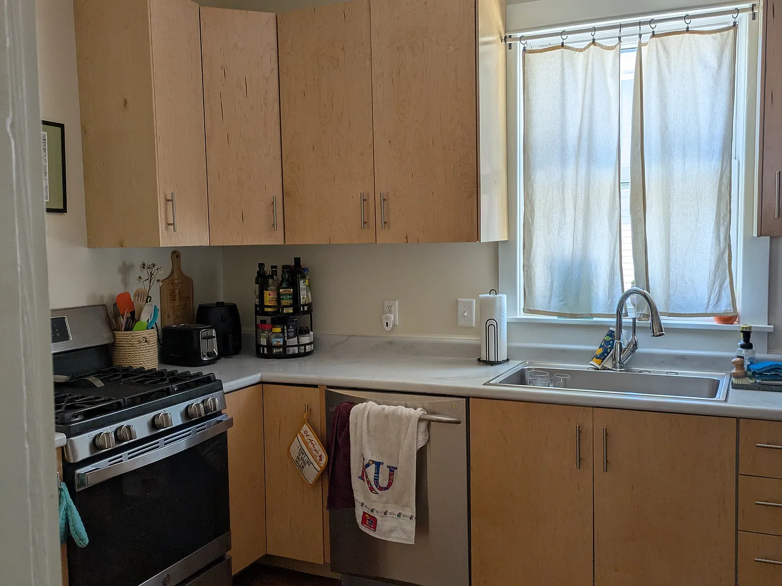 1247 1/2 Kentucky St — Photo 4