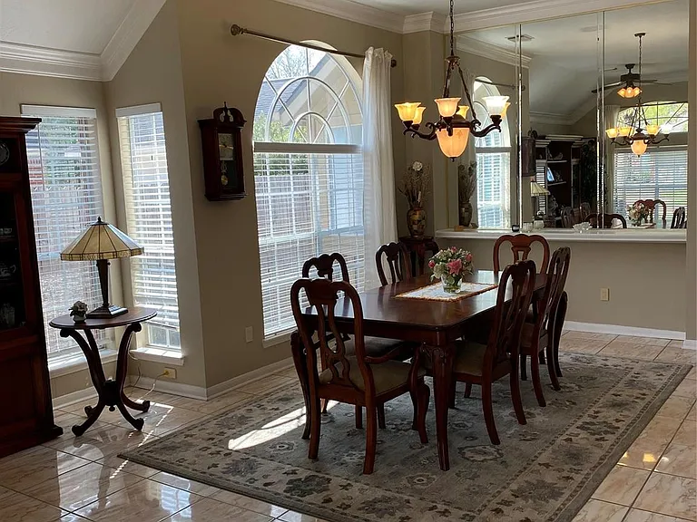 1142 Knoll Crest Ct — Photo 4