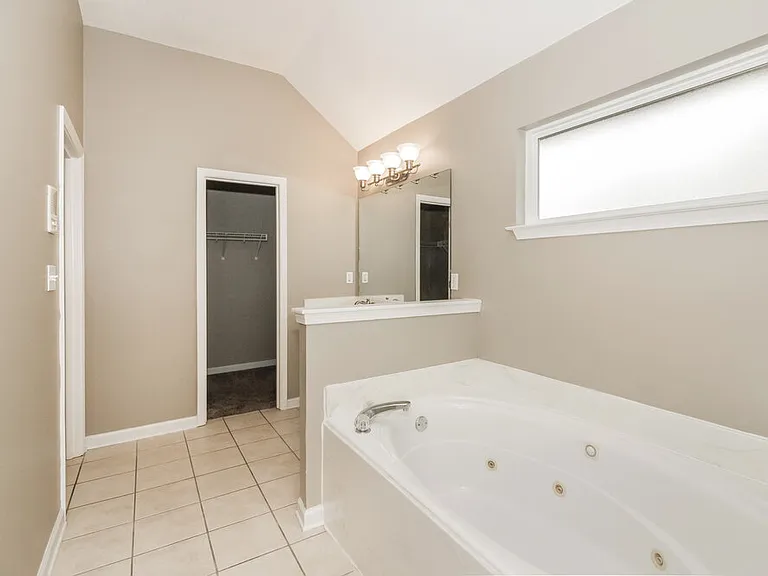 9410 Grove Rd — Photo 12