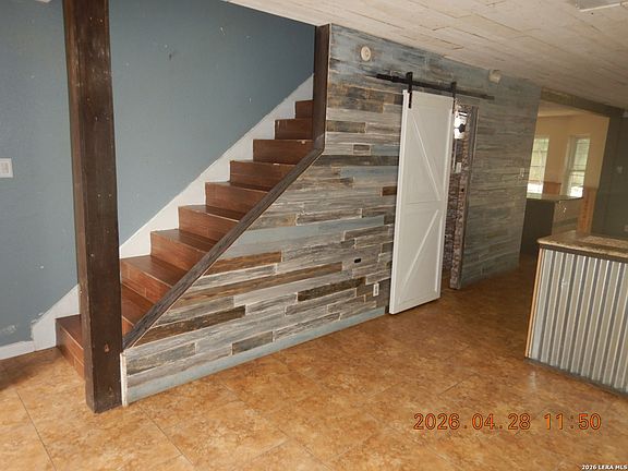 4th image of 4814 Roxton Ave