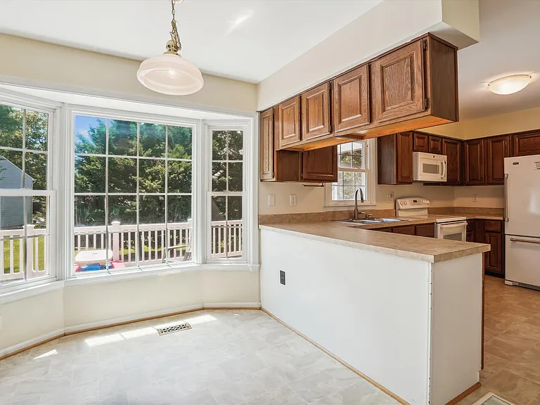 3307 Flintwood Ct — Photo 17