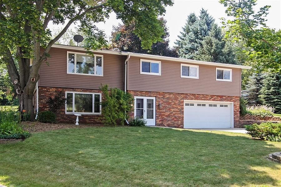 1st image of 2213 Cottage Ct