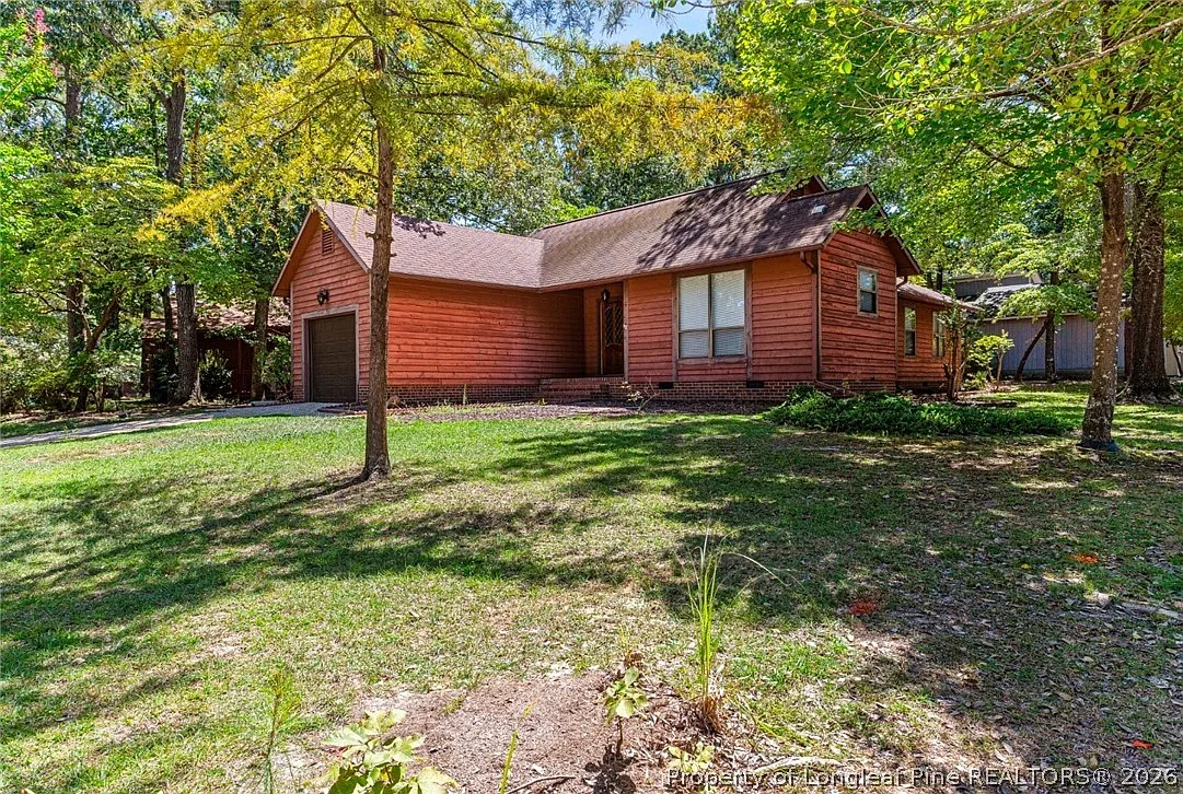 3 bed, 2.0 bath, 1433 sqft, $1,590 — Photo 3