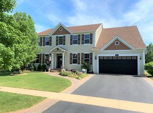 914 Jessamine Dr, Oswego, IL 60543