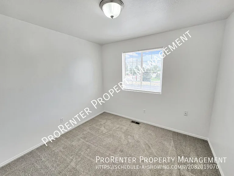 4409 S 900 W — Photo 17