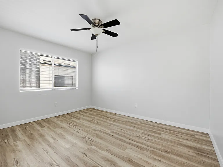 4559 Campus Ave #10 — Photo 10