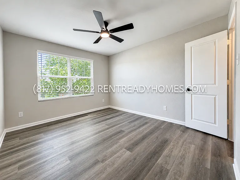419 Covington Cv — Photo 15