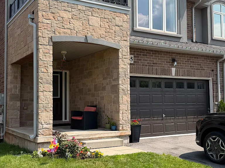 35 Pinot Cres — Photo 2
