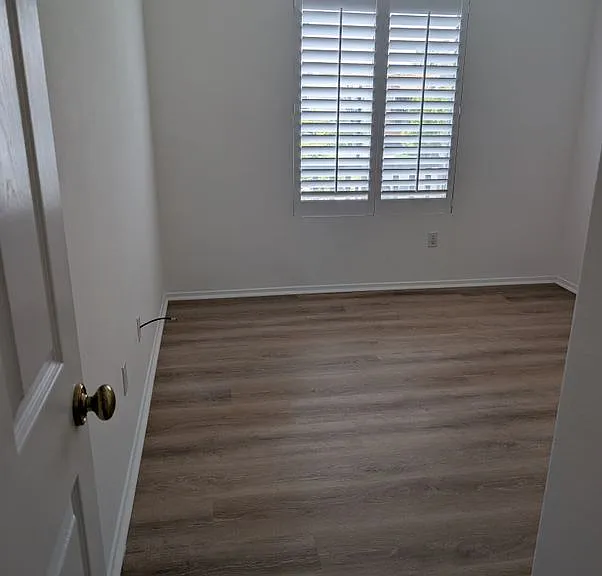 154 California Ct — Photo 16