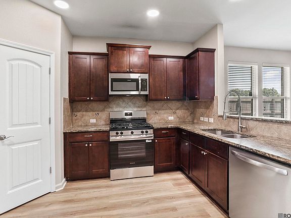 2nd image of 39357 Legacy Lake Dr