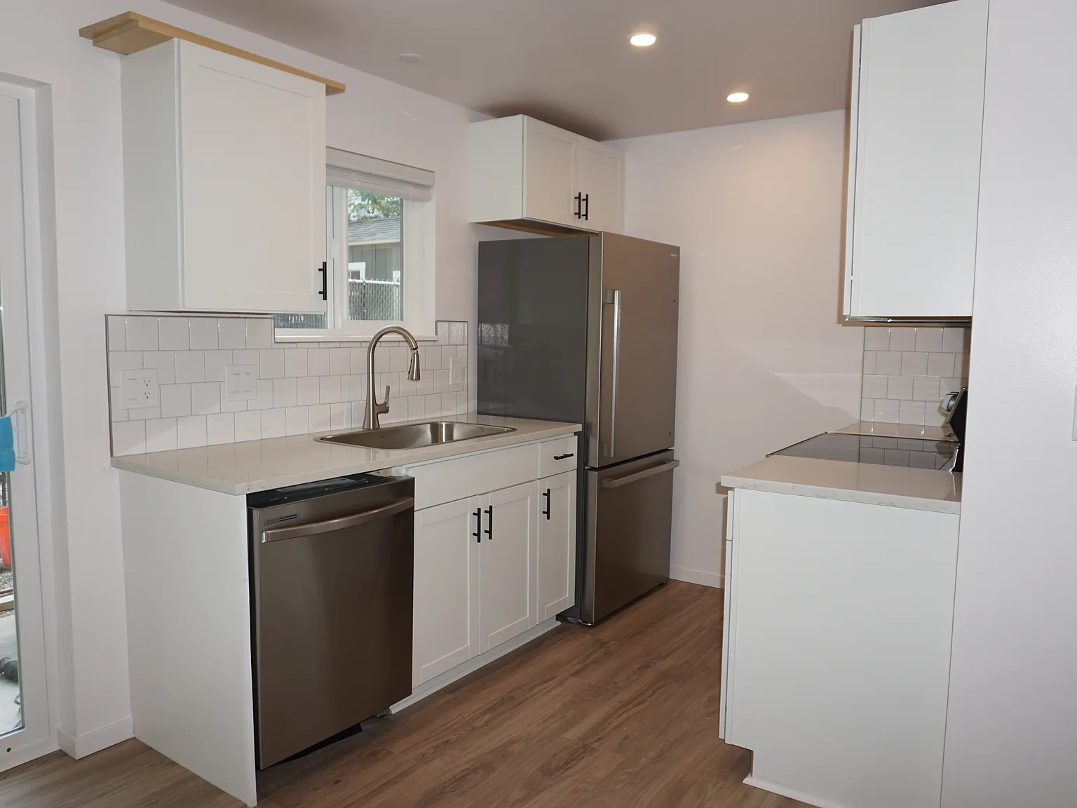 2 bed, 900 sqft, $2,495 — Photo 4