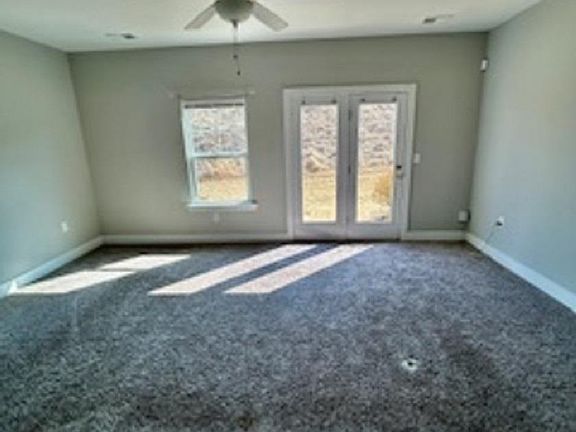 3rd image of 112 Valley Creek Dr