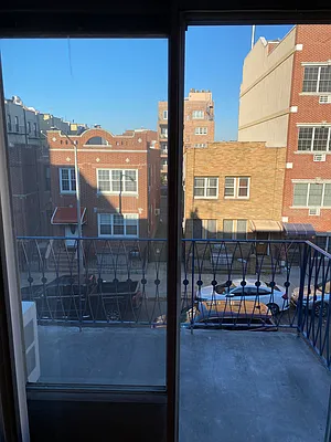 Rented by Bouklis Group | media 4