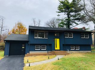 3 Wade Rd, Shelter Island Heights, NY 11965