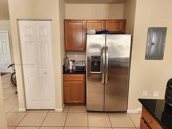 4th image of 11601 NW 89th St APT 206