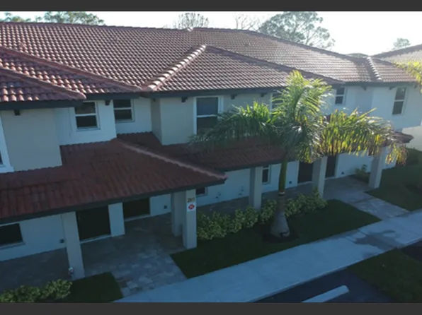 Bonita Preserve Lakeview Townhomes