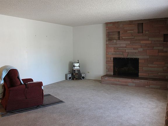4th image of 100 19th St N