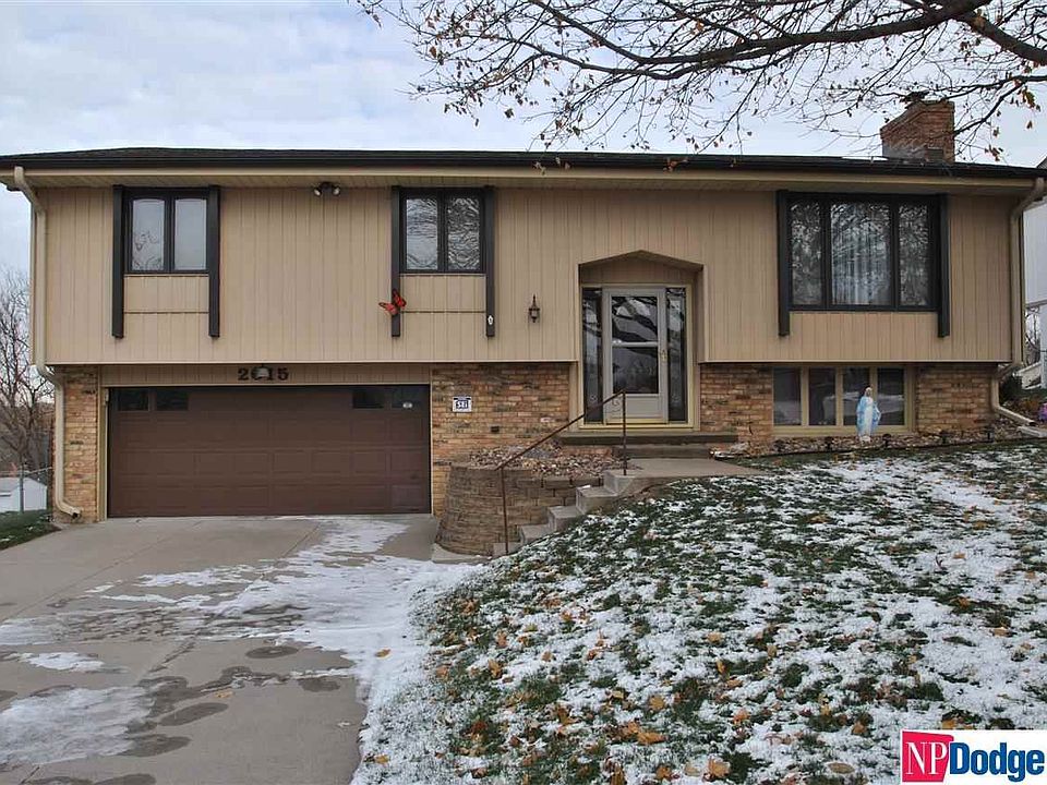 1st image of 2615 N 123rd Cir