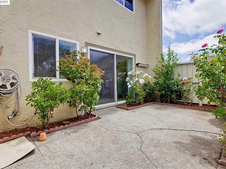 4132 Jamaica Ter — Photo 19