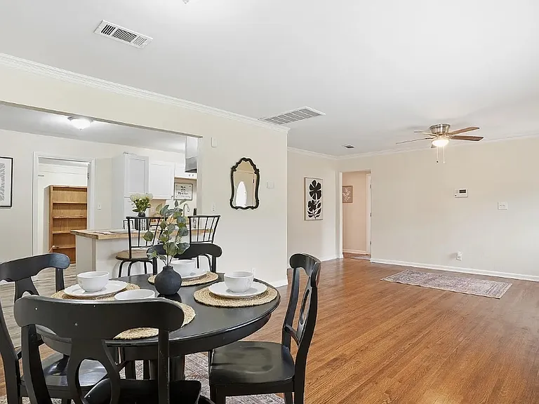 2720 SW 74th St #6 — Photo 5
