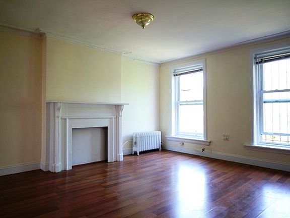 5th image of 312 Stuyvesant Ave