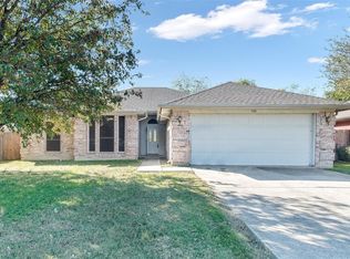 1764 Independence Rd, Blue Mound, TX 76131