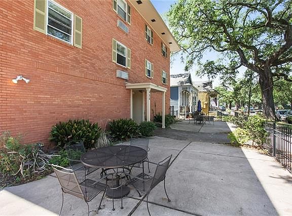 3rd image of 500 S Jefferson Davis Pkwy APT 7