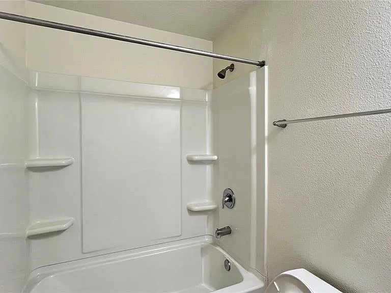 1340 Mirabella Cir — Photo 23