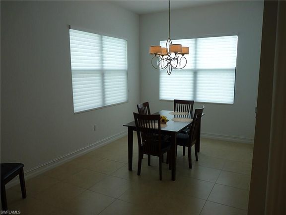 3rd image of 9328 Woodhurst Dr