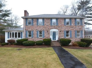 8 Colonial Dr, Billerica, MA 01821