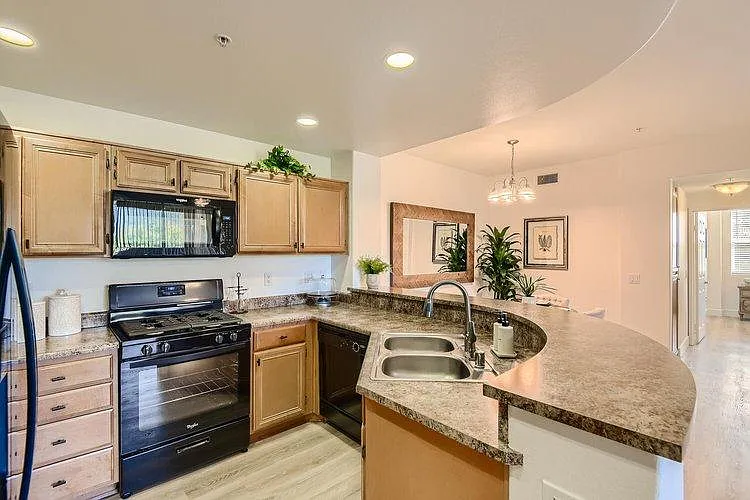 Temecula Creek Villas — Photo 7