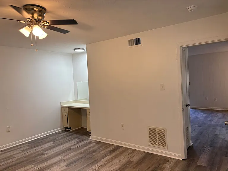 10542 Jefferson Hwy — Photo 12