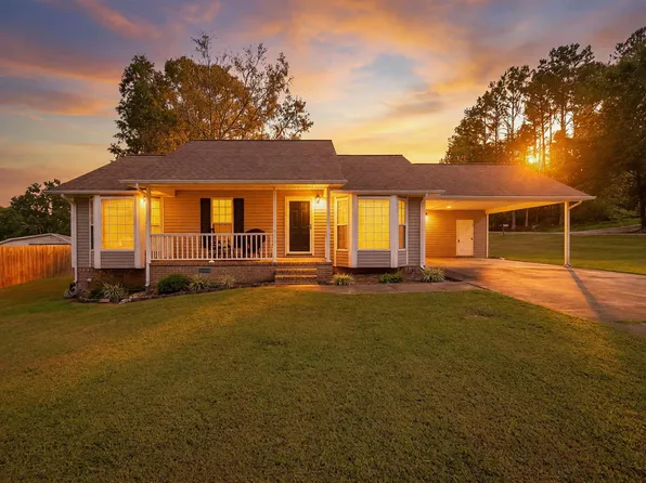190 Skyridge Dr, Anniston, AL 36207