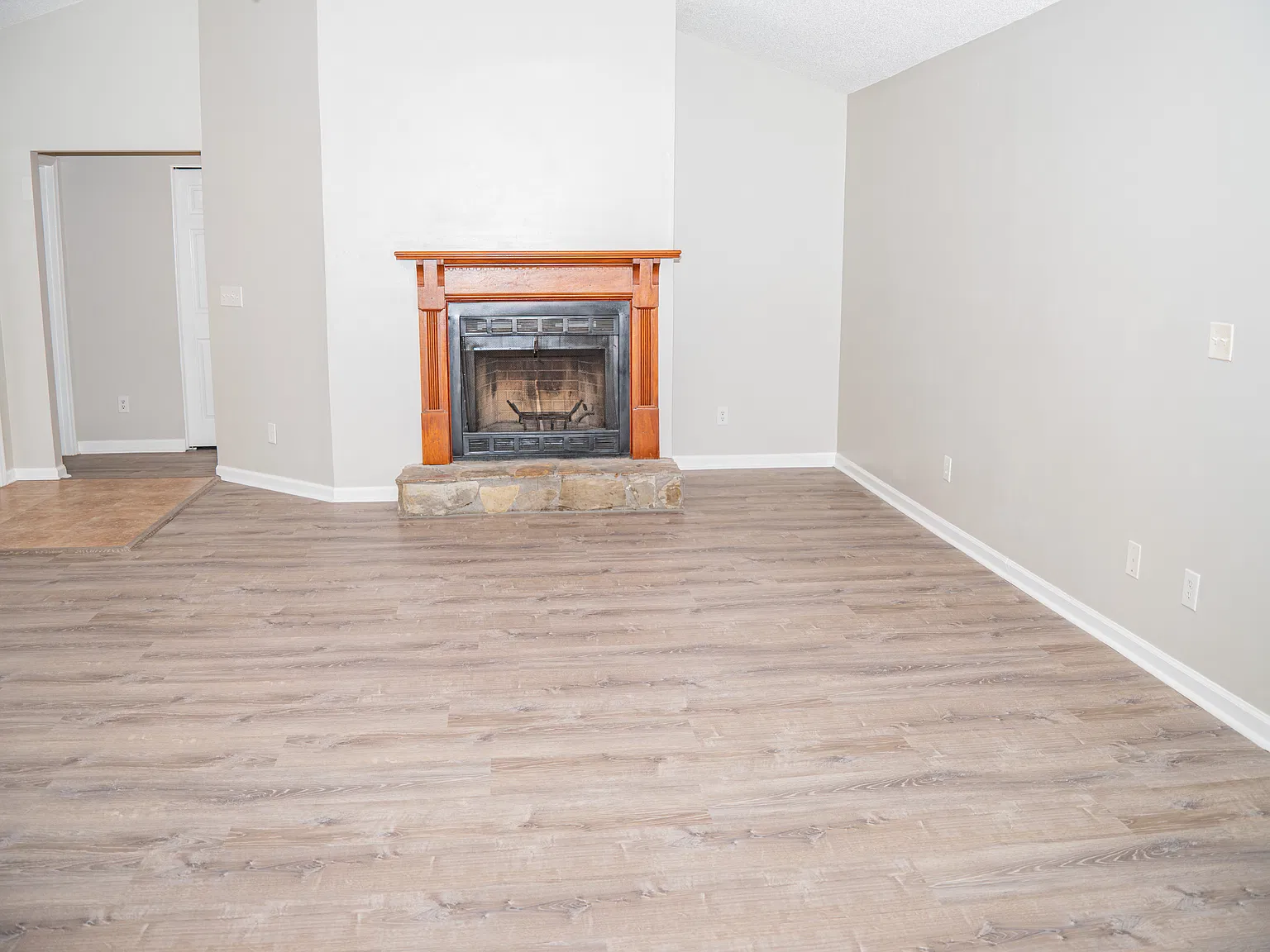 3 bed, 1268 sqft, $1,750 — Photo 3