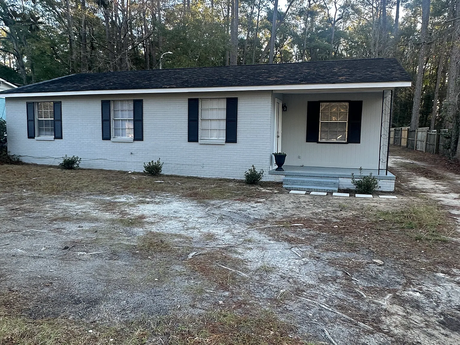 3 bed, 1200 sqft, $1,450 — Photo 2