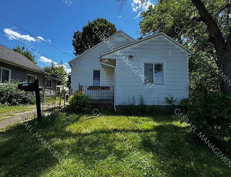2310 Thom St — Photo 1