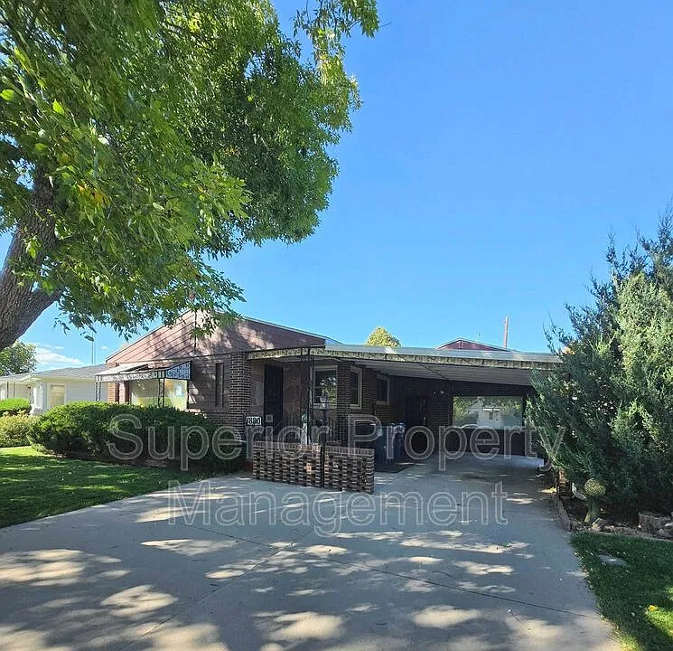 1880 Oxford Dr