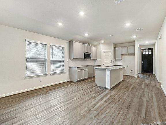 3rd image of 12914 Trapezus Court