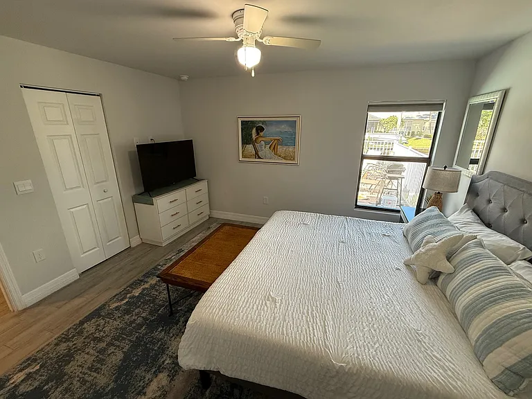 313 SW 47th Ter — Photo 12