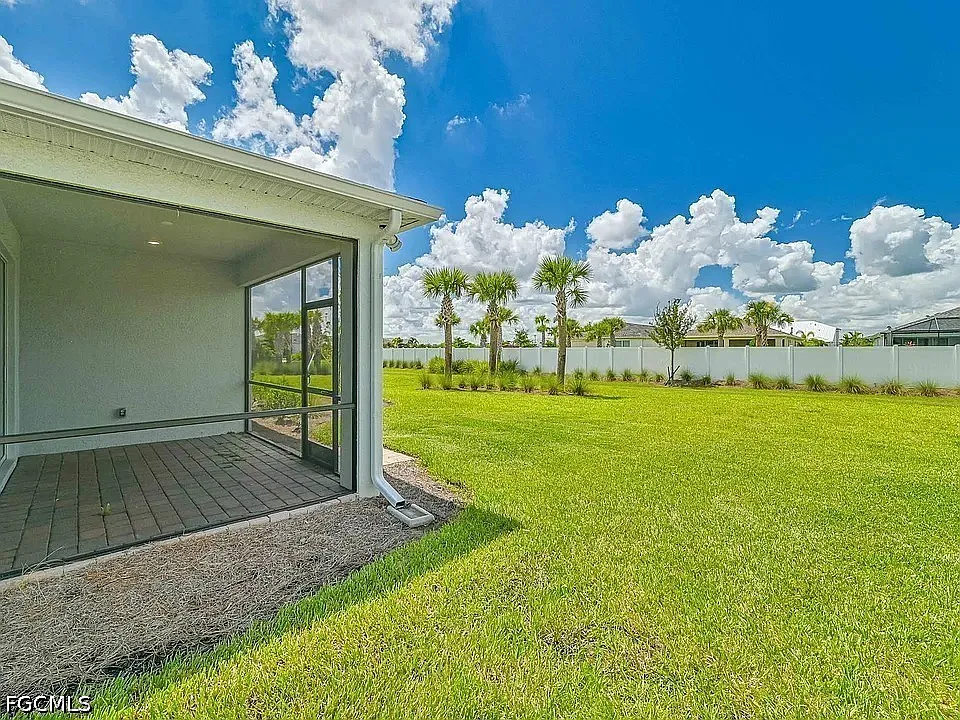2 bed, 2.0 bath, 1662 sqft, $2,395 — Photo 4