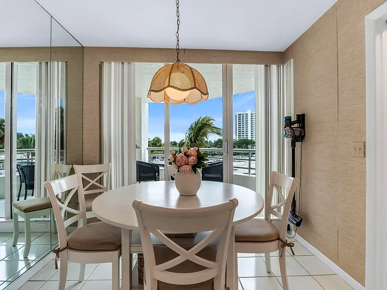 4201 N Ocean Blvd #203 — Photo 16