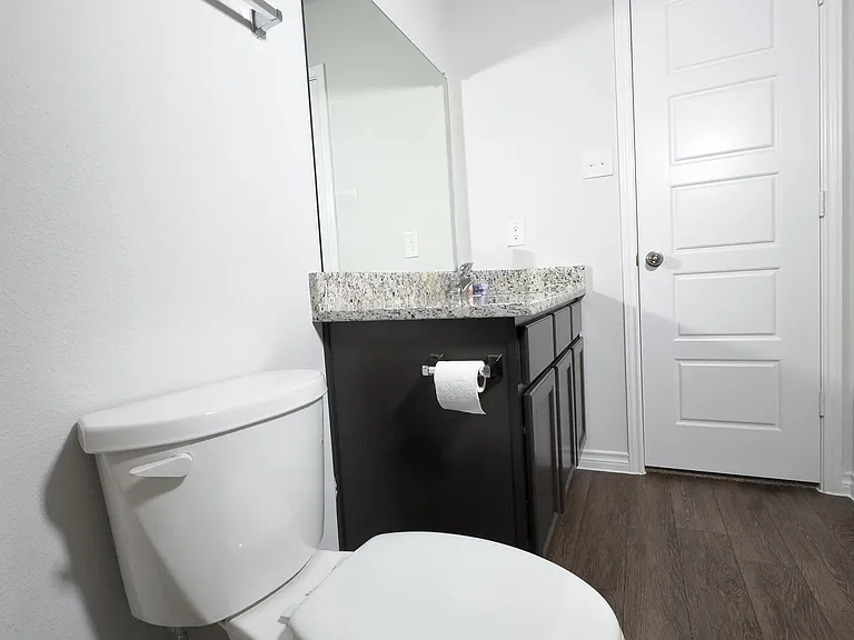 108 Rosings Pl — Photo 2