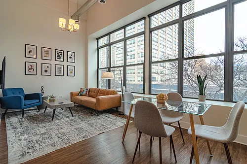 2112 S Michigan Ave #6 Photo 1