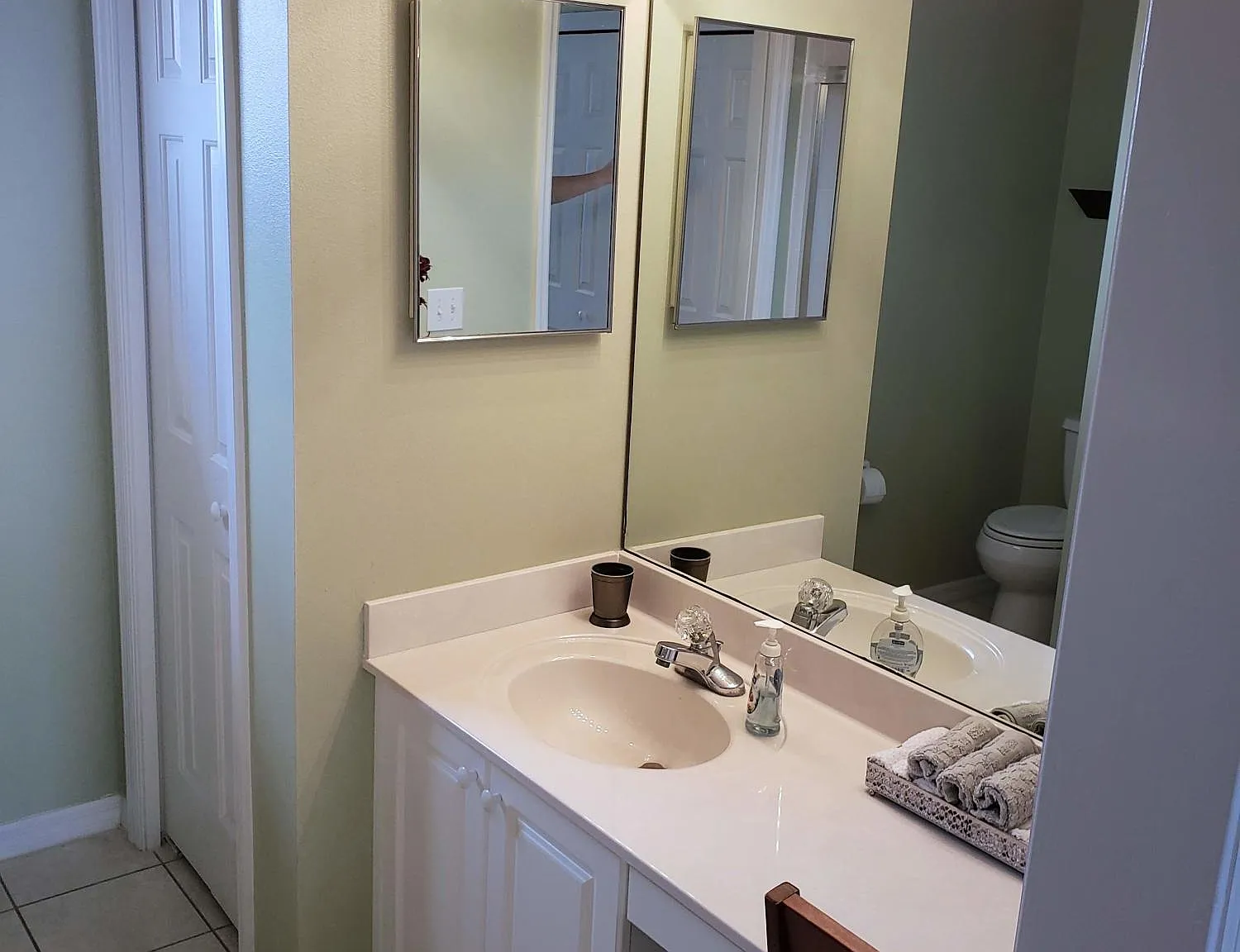 3 bed, 3.0 bath, 1528 sqft, $2,500 — Photo 4