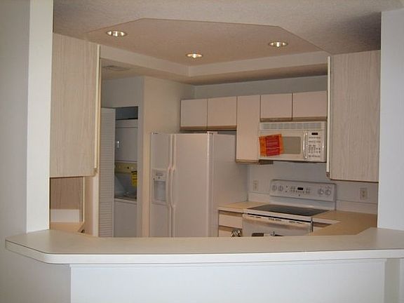 Kitchen with brand new appliances