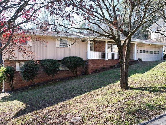 3rd image of 14 Lynnolen Ln
