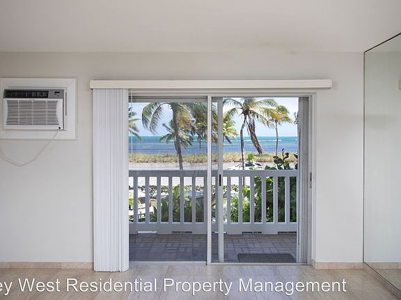 4th image of 2601 S Roosevelt Blvd APT 203A