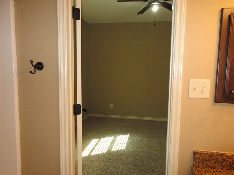 2907 Old Ironsides Dr — Photo 12